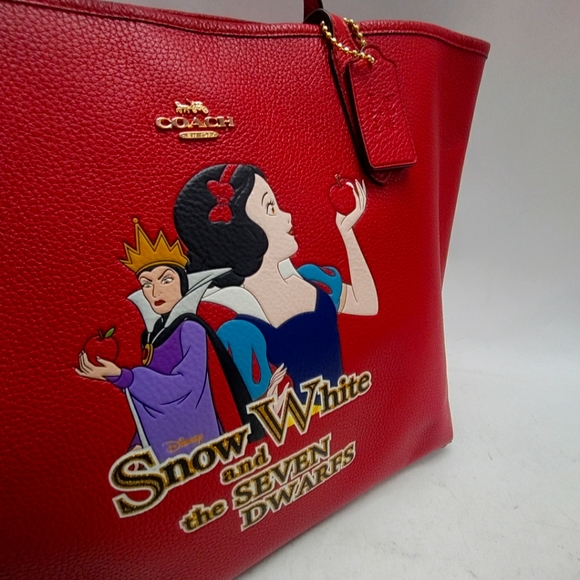 Snow White Coach x Disney Limited Edition Discontinued - Picture 1 of 5